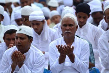 Hint Müslümanlar Eid kutluyor 