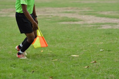 Futbol yardımcı hakem