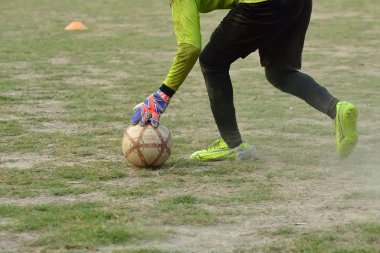 Futbol Kaleci topu tutun