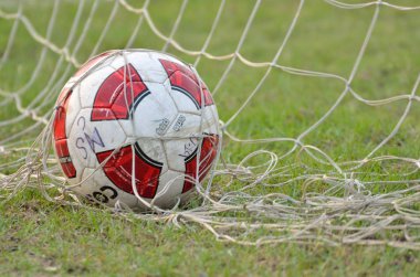 Kalede futbol topu
