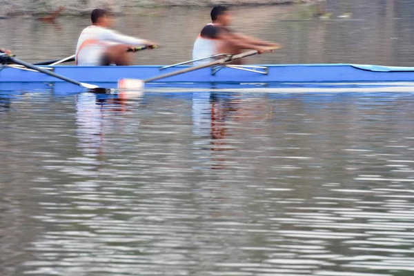 Roeikajak Het Meer Tijdens Training — Stockfoto