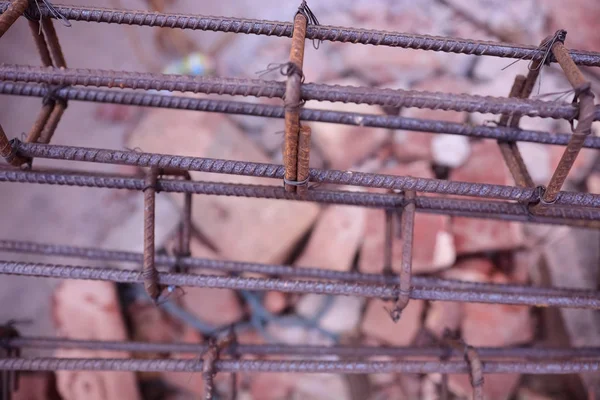 Tel ile oncrete barlar