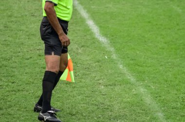 Futbol yardımcı hakem