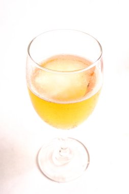 viski cam izole beyaz