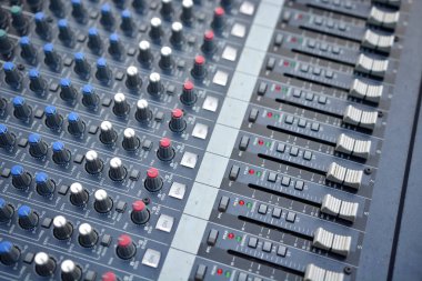 canlı konser müzik karıştırıcı