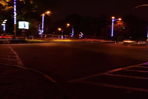 Long exposure of car — Stock Photo, Image