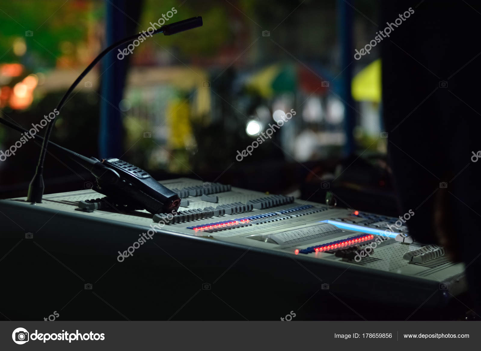 Primer Plano Del Mezclador Sonido Digital Profesional — Foto de stock