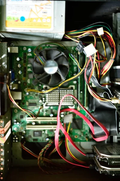 コンピューターの複雑な回路基板です 回路部品 — ストック写真