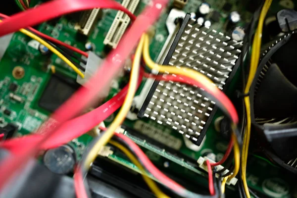 复杂的计算机电路板 电路组件 — 图库照片