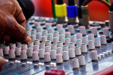 Ses mühendisi ayar ses karıştırma konsol