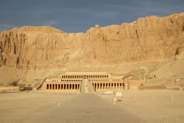 Templo de la Reina Hatshepsut —  Fotos de Stock