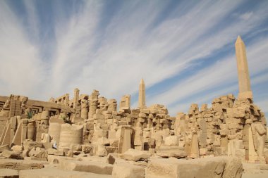 Karnak Tapınağı yıkıldı 