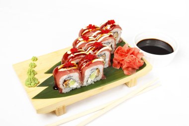 Rulo somon, salatalık, uçan balık Karaca