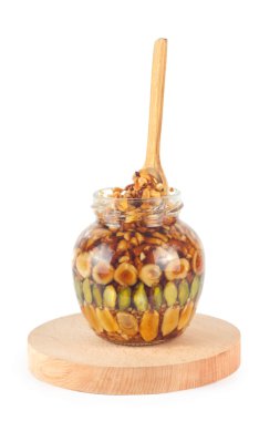 Bal çeşitli fındık