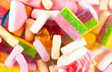 Renkli şeker ve lokum
