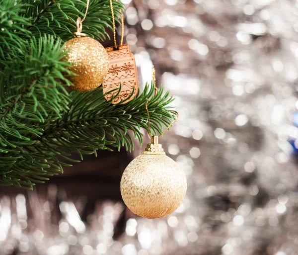 Brinquedo de Natal na árvore de Natal. — Fotografia de Stock