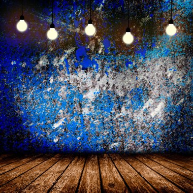 Ahşap zeminler ve bir lamba ile boş oda. 