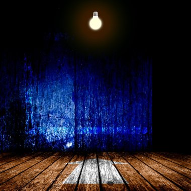 Ahşap zeminler ve bir lamba ile boş oda. 