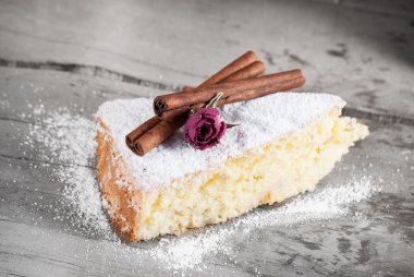 Parça sünger kek yakın çekim