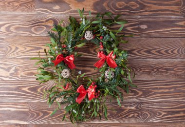 Ökseotu ile Noel çelenk 