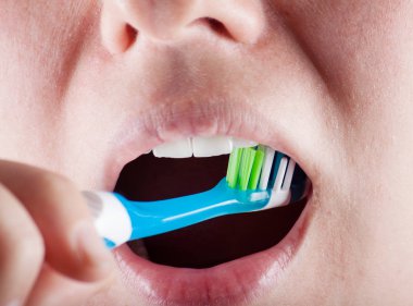 Yeni diş fırçası 