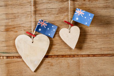 Ahşap kalp ve Avustralya bayrağı