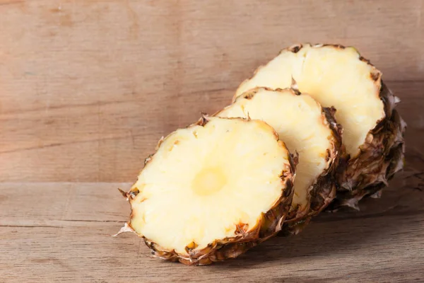 Çam elma kapatın. Taze meyve