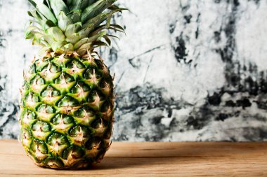 Çam elma kapatın. Taze meyve