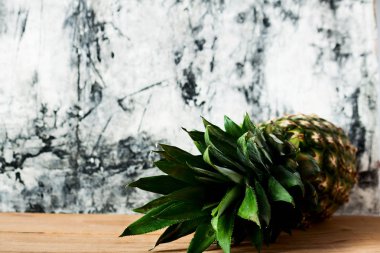 Çam elma kapatın. Taze meyve