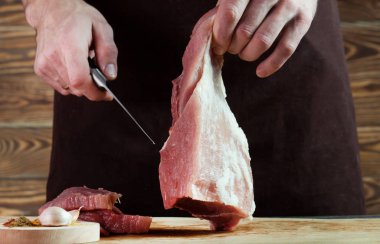 Domuz eti kesme kasap 