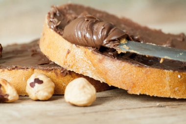 Çikolatalı fıstık ezmesi 