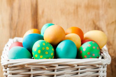 renkli Paskalya yumurtaları yakın çekim 