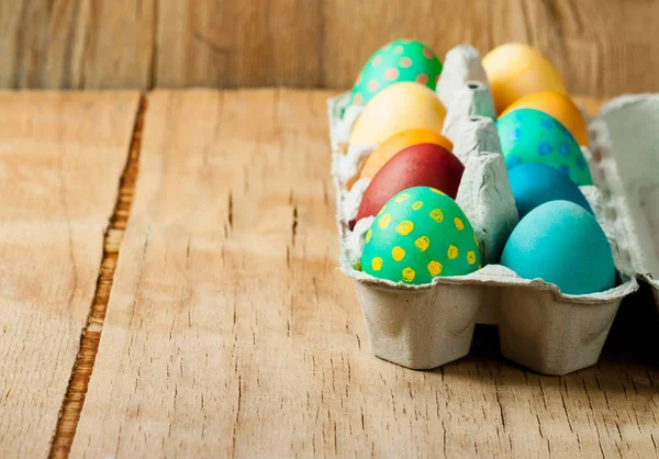 Oeufs de Pâques colorés fermer — Photo