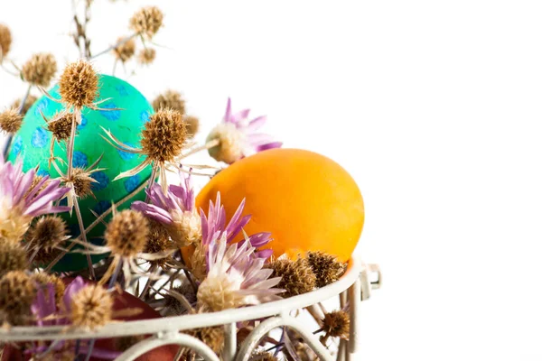 Los coloridos huevos de Pascua se cierran — Foto de Stock