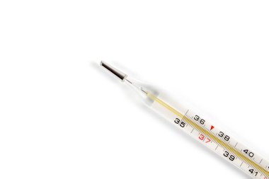 Beyaz arkaplanda termometre izole edildi