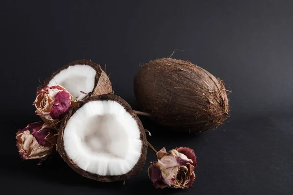 Dojrzały kokos z bliska — Zdjęcie stockowe