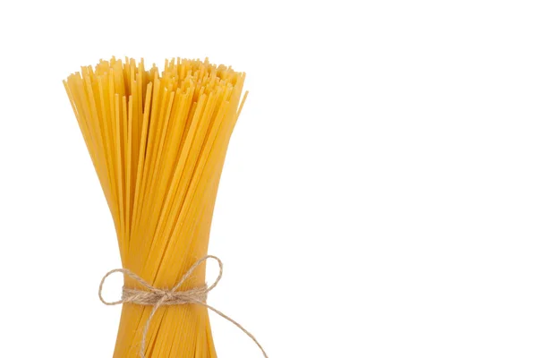 Bando de esparguete amarrado com corda — Fotografia de Stock