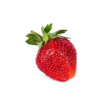 Beyaz arka planda olgun çilek