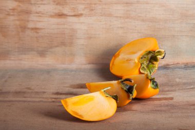 Olgun sarı Trabzon hurması