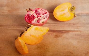 Olgun sarı Trabzon hurması