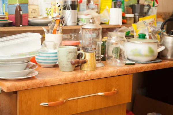 Dirty dishes in the kitchen — Stock Photo, Image