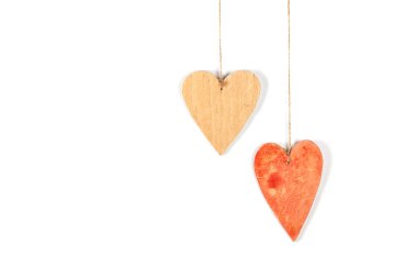 İp üzerinde ahşap Kalpler