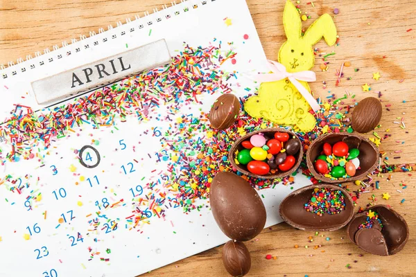 Čokoládová vajíčka a barvy candy glazura — Stock fotografie