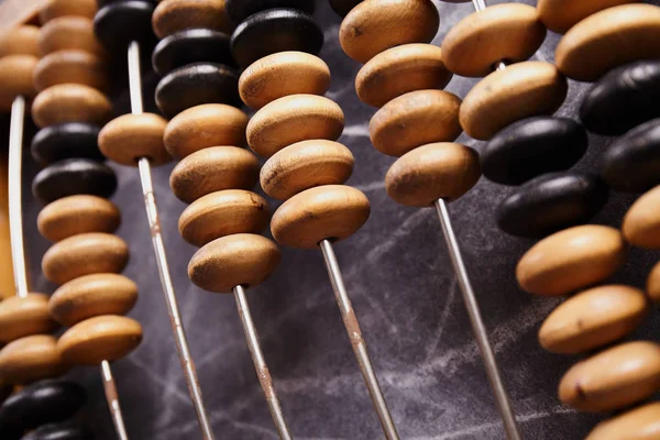 Abacus vintage sobre fondo de madera — Foto de Stock