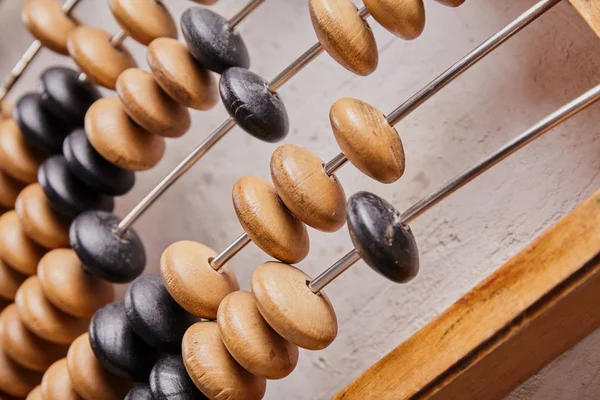 Abacus vintage sobre fondo de madera — Foto de Stock