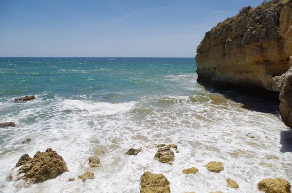 Ninho da Andorinha beach in Albufeira