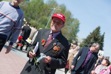 Yoshkar-Ola, Rusya Federasyonu-9 Mayıs 2016 kıdemli İkinci Dünya Savaşı sırasında Yoshkar-Ola, Rusya'nın central Park'ta Zafer Bayramı kutlama