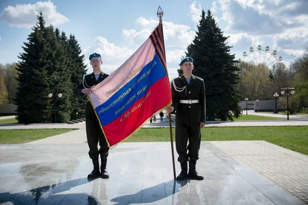 Yoshkar Ola Rusia Abril 2016 Guardia Honor Con Bandera Tricolor — Foto de Stock