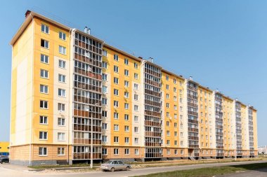 Yoshkar-Ola, Rusya Federasyonu-Jule 19, 2016 fotoğraf bir çok katlı konut Yoshkar-Ola, Rusya'da İnşaat