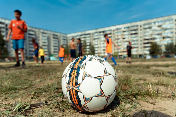 Yoshkar Ola Rusya Federasyonu Ağustos 2016 Futbol Topu Bir Birinde — Stok fotoğraf